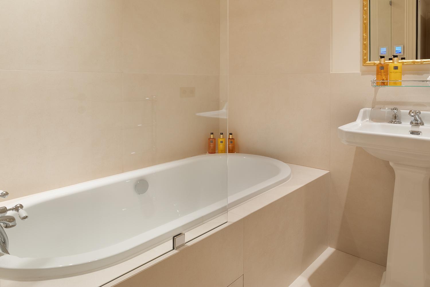 פריז Pick A Flat'S Apartements With Services In Louvre - Rue Des Halles מראה חיצוני תמונה
