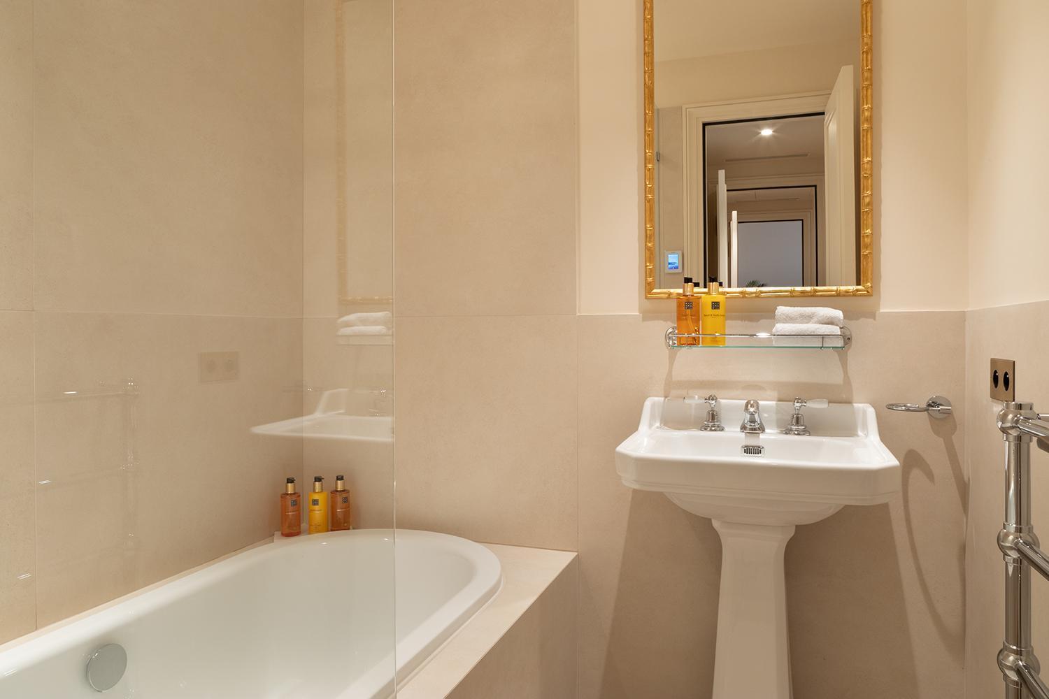 פריז Pick A Flat'S Apartements With Services In Louvre - Rue Des Halles מראה חיצוני תמונה